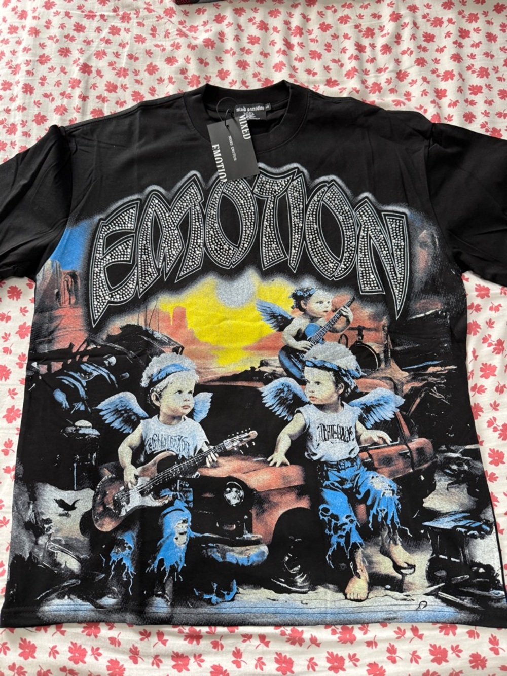 Mixed Emotion Graphic Black Short-Sleeve Tee with Angel Band Print